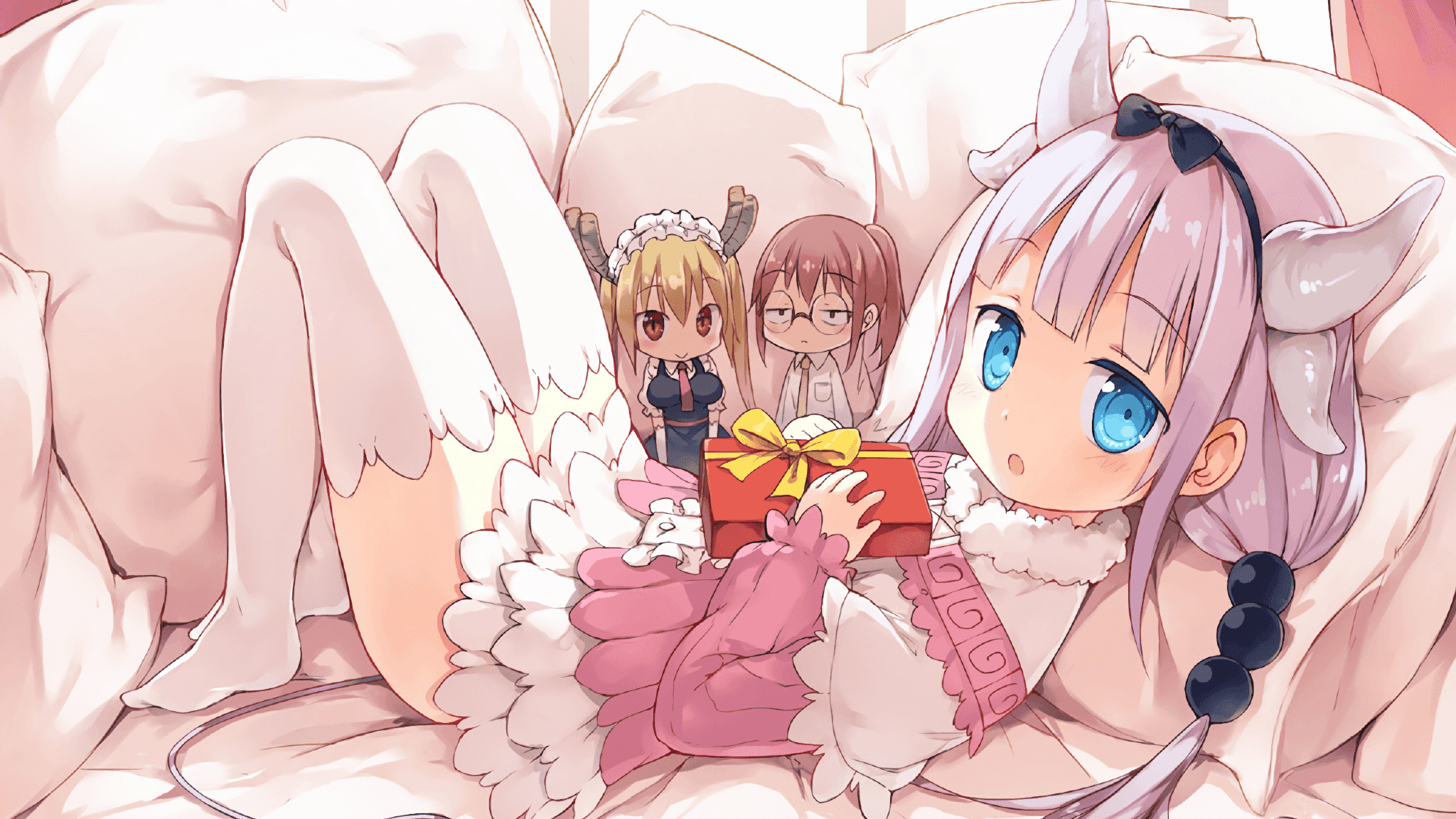 那不勒斯快速换位制造进攻错位优势，那不勒斯位置